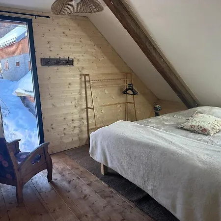Grange Savoyarde Aline & Louise Chalet Albiez-Montrond